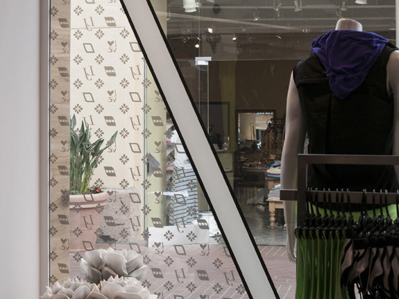 Designer and Retail Branding - why you no longer need to rely on opaque window film